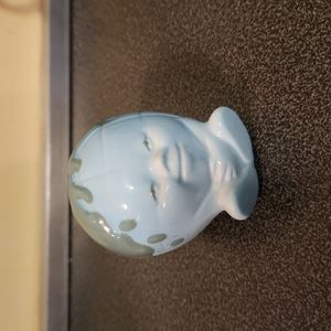 Happy little world globe salt pepper shaker anthropomorphic